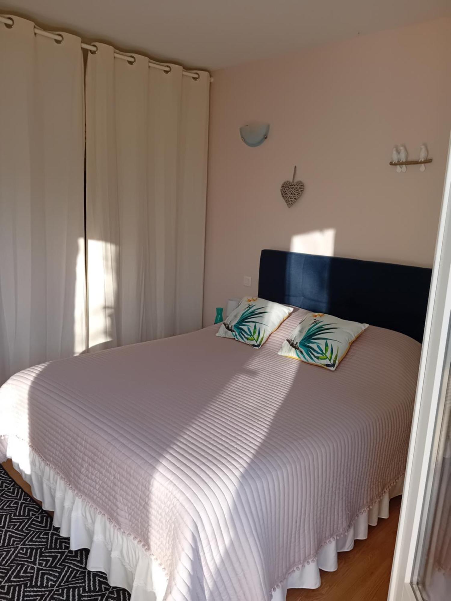 Cocooning Au Saut Du Loup Bed & Breakfast Lavergne  Bagian luar foto